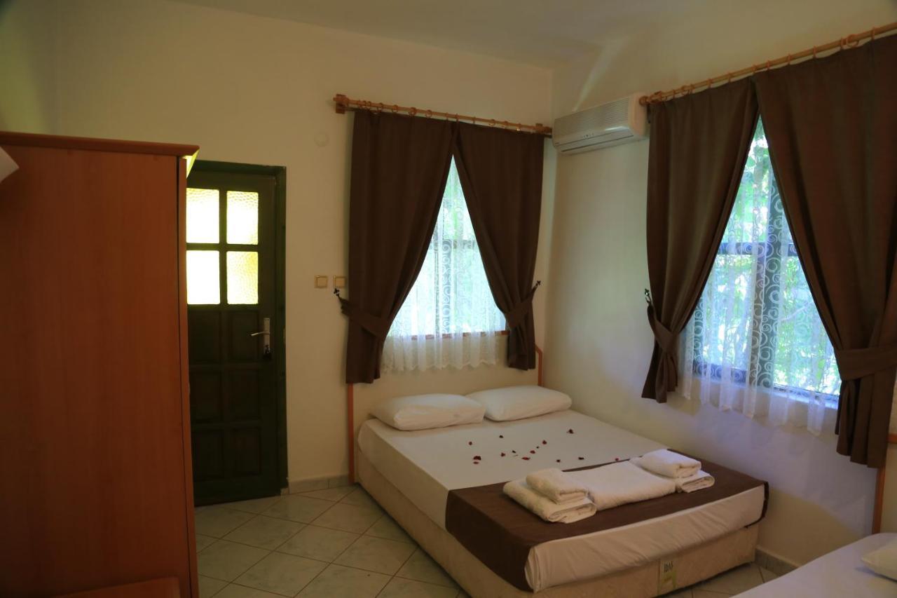 Tunays Pansiyon Bed and Breakfast Çıralı Habitación foto
