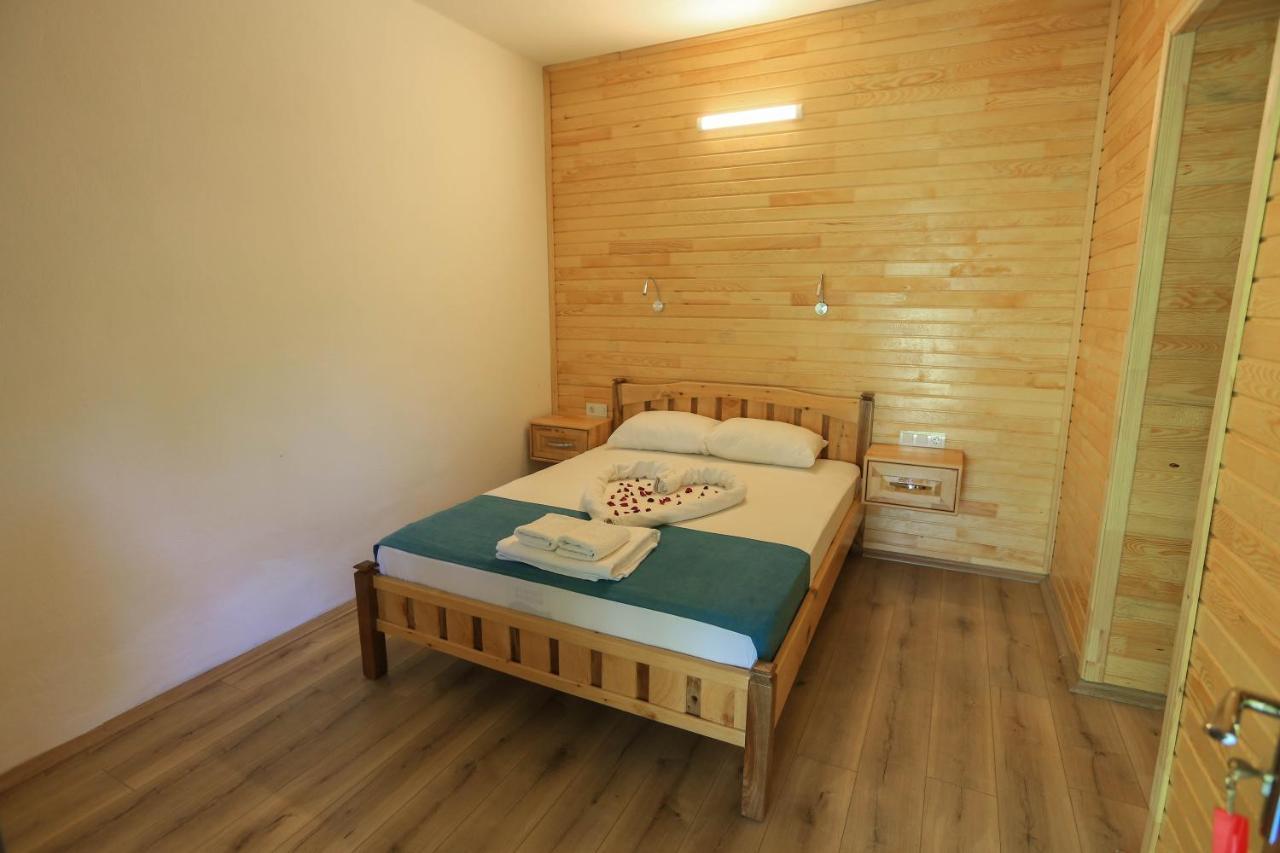 Tunays Pansiyon Bed and Breakfast Çıralı Exterior foto
